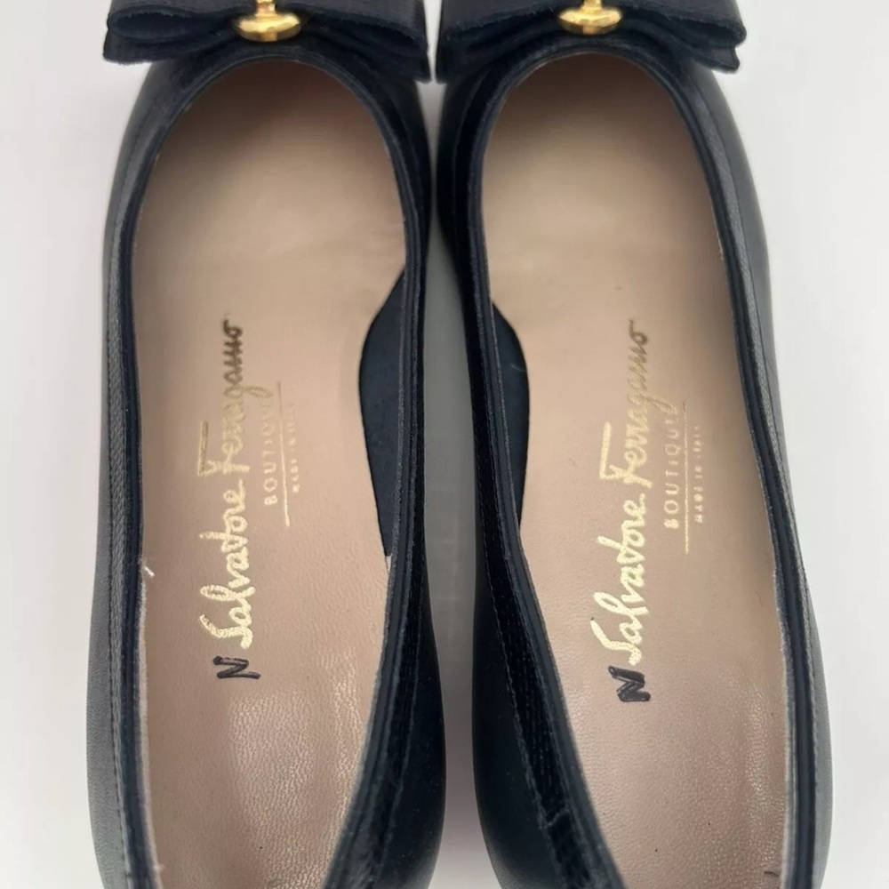 Salvatore Ferragamo Dark Navy Blue Leather Pumps Size 6 - Narrow - Picture 5 of 12